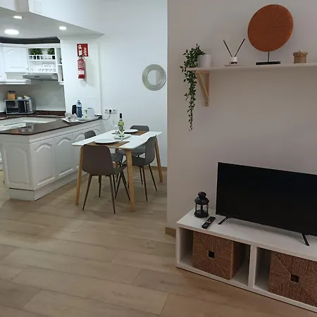 Daire Yourcanterasbeachapartment *